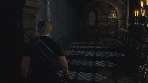 Leon Kennedy dans le château de Resident Evil 4 Remake