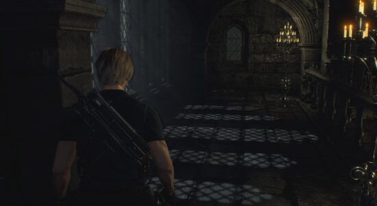 Leon Kennedy dans le château de Resident Evil 4 Remake